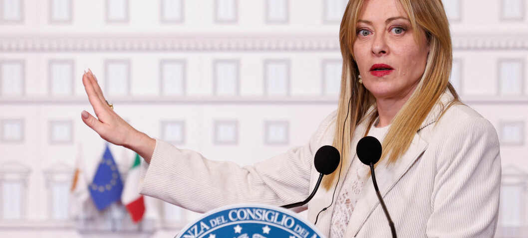 Italia går til full krig