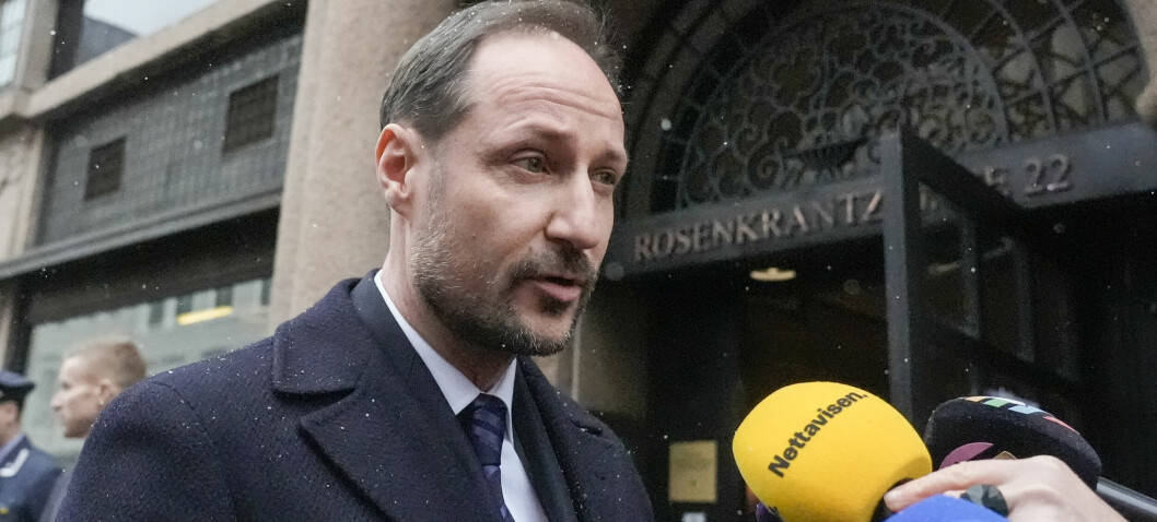 Kong Harald på bedringens vei, sier kronprins Haakon
