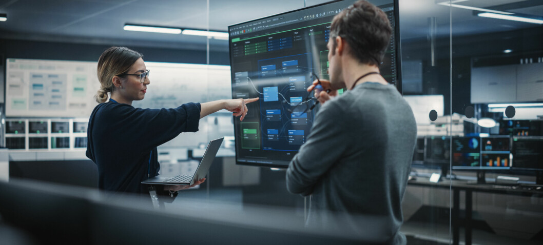 Kvinner straffes både for å bruke KI, og for å la være