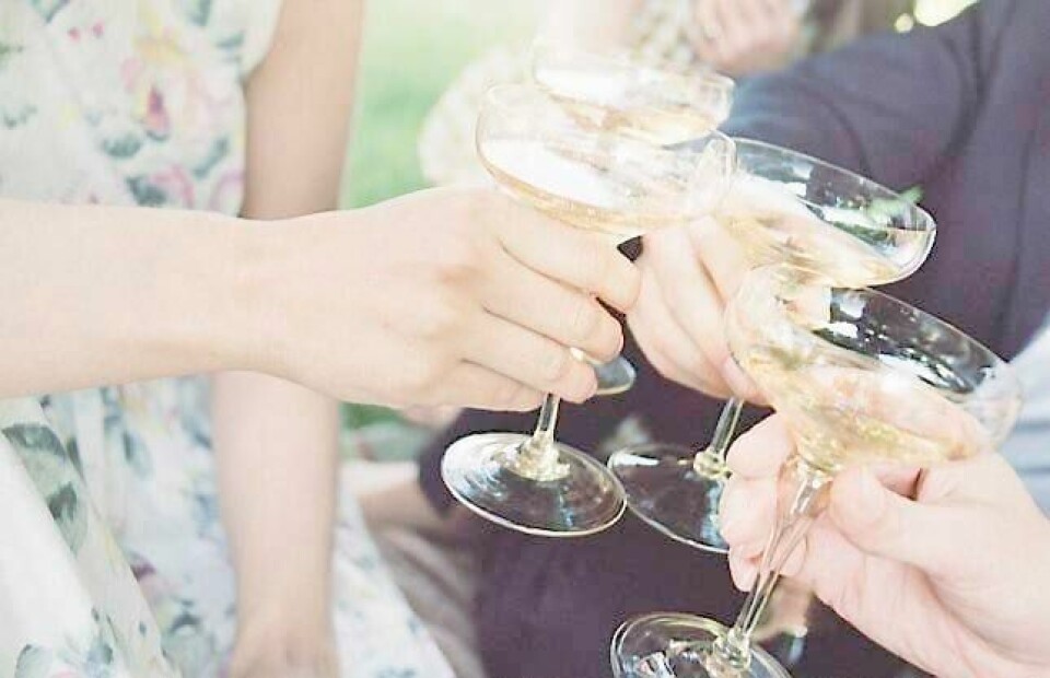 Champagne forbindes gjerne med fest og feiring, men det skal stadig mindre til før nordmenn spretter en flaske musserende. FOTO: ERIK LINDVALL/NTB SCANPIX