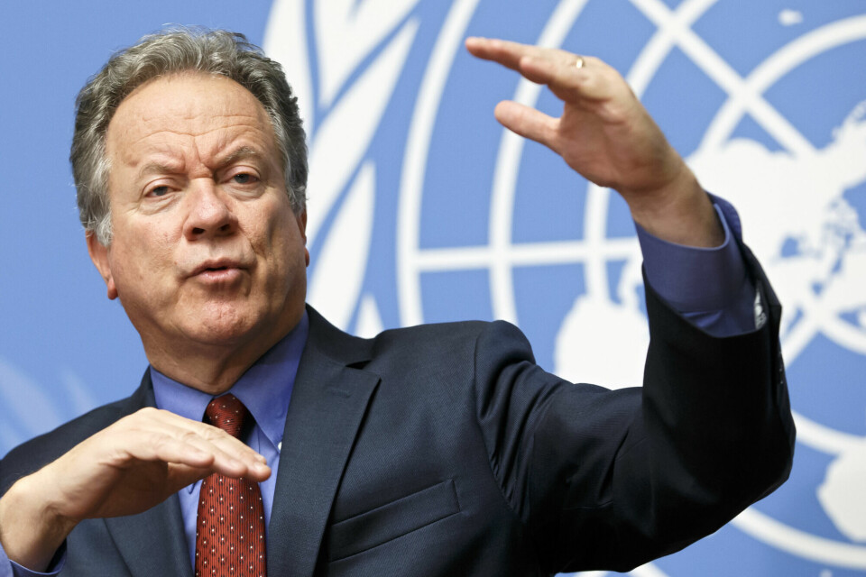 Direktør David Beasley i Verdens matvareprogram (WFP) tror verden kan se konsekvenser man ikke har sett siden andre verdenskrig på grunn av de høye prisene på viktige varer. Krisen er forverret av Ukraina-krigen. Direktør David Beasley i Verdens matvareprogram (WFP) tror verden kan se konsekvenser man ikke har sett siden andre verdenskrig på grunn av de høye prisene på viktige varer. Krisen er forverret av Ukraina-krigen.