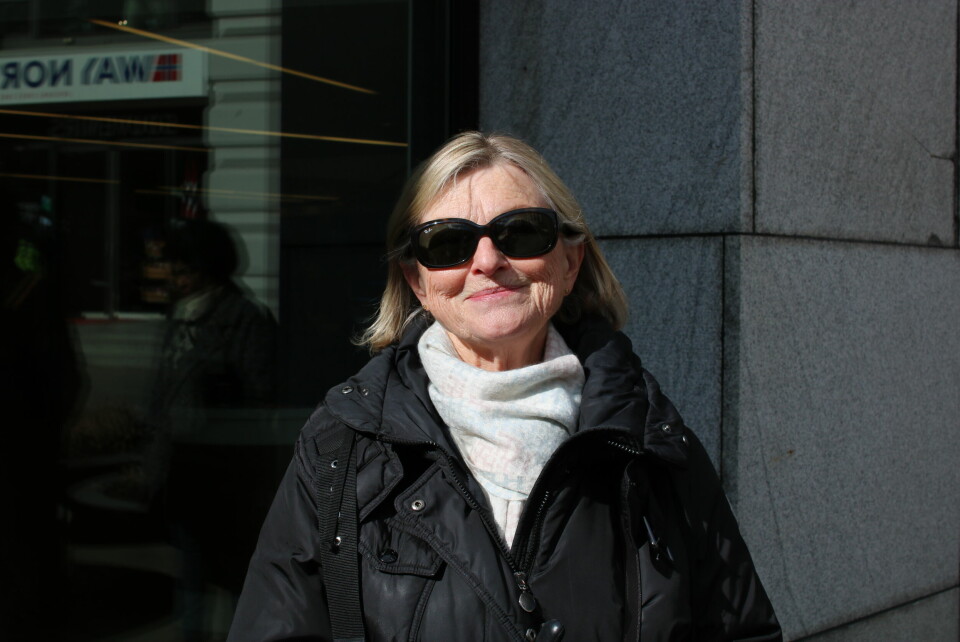 Lillian Thoresen stod i kø for å identifisere seg som bankkunde torsdag 31. mars 2022. Hun er glad for at hun bor i nærheten av en bank. Lillian Thoresen stod i kø for å identifisere seg som bankkunde torsdag 31. mars 2022.