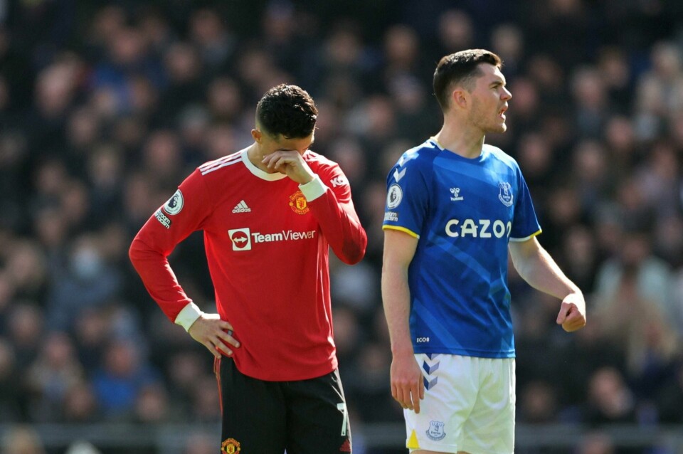 Cristiano Ronaldo depper etter kampen mot Everton. Cristiano Ronaldo depper etter kampen mot Everton.
