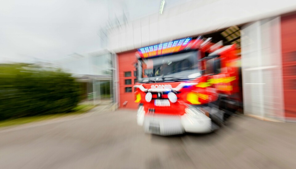 Illustrasjonsfoto Brannbil under utrykning / i aksjon / i fart.