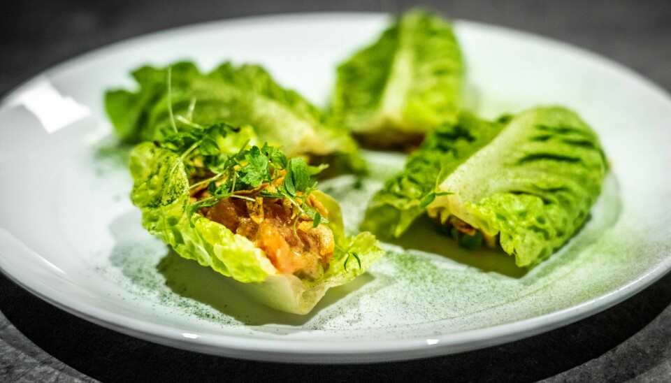 Ceviche er opprinnelig fra Peru, men her er serveringsmåten inspirert av mexicansk fisketaco. Foto: Ole Berg-Rusten TACOSTIL: Ceviche er opprinnelig fra Peru, men her er serveringsmåten inspirert av mexicansk fisketaco. Foto: Ole Berg-Rusten / NTB