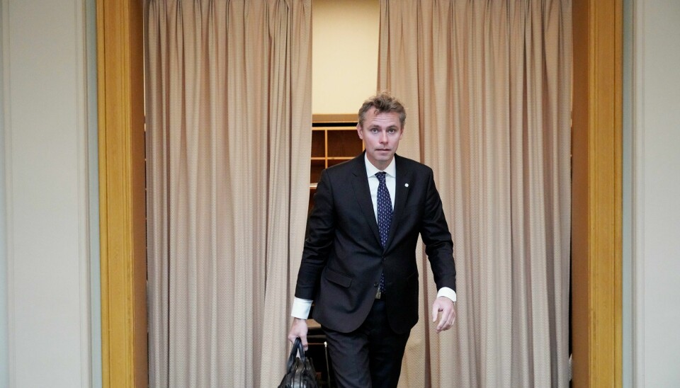 Forsknings- og høyere utdanningsminister Ola Borten Moe (Sp) reagerer på at studentsamskipnadene vurderer å lempe kostnadene over på studentene hvis ikke regjeringen øker pengestøtten til bygging av studentboliger. Foto: Ole Berg-Rusten / NTB Forsknings- og høyere utdanningsminister Ola Borten Moe (Sp) presenterte onsdag årets søkertall til høyere utdanning. Arkivfoto: Ole Berg-Rusten / NTB