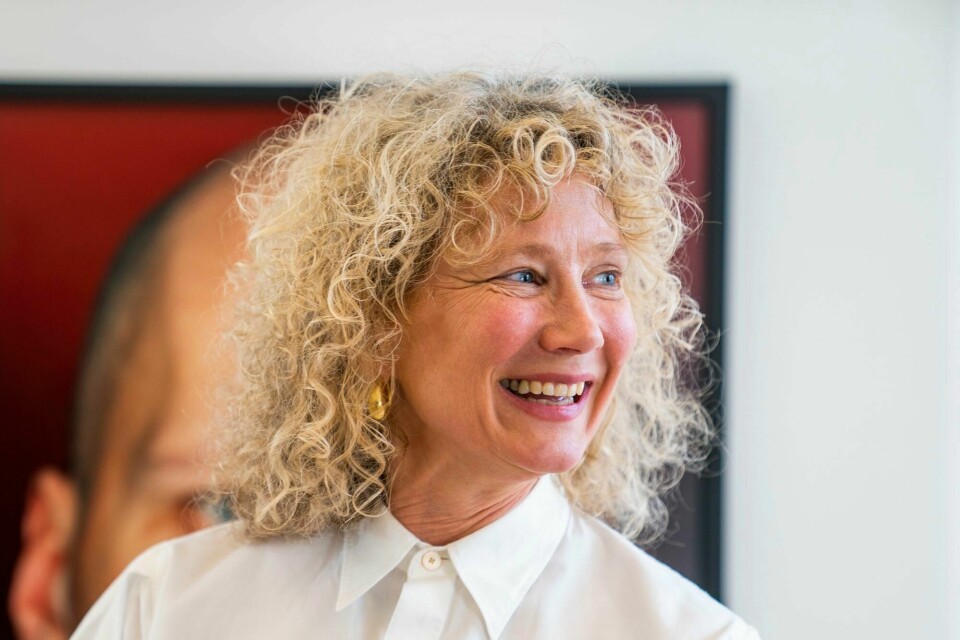 Museumsdirektør Tone Hansen. Bærum 20220217. Museumsdirektør Tone Hansen får besøk av kronprinsesse Mette-Marit til kunstutstillingen Hvert øyeblikk teller – Følelser av aids på Henie Onstad Kunstsenter på Høvikodden utenfor Oslo torsdag.Foto: Håkon Mosvold Larsen / NTBPOOL