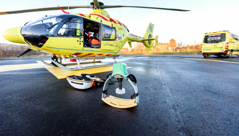 Illustrasjonsfoto: Luftambulansens helikopter. Helikopteret, Lucas, hjertekompresjonssystem og ambulanse. Trondheim 20171109.Luftambulansens helikopter. Helikopteret, Lucas, hjertekompresjonssystem og ambulanse.Modellklarert til redaksjonell bruk.Foto: Gorm Kallestad / NTB