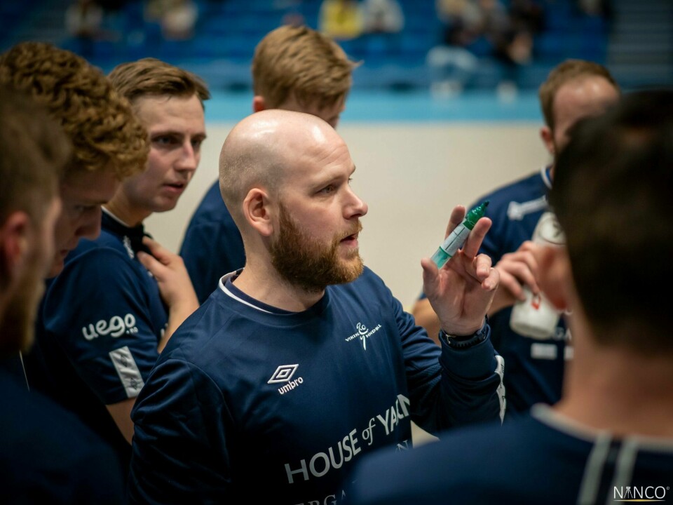 Trener i Viking HK, Scott Harrington, sier det ikke er umulig å vinne over Kristiansand i best av tre-serien i kvalifiseringen til opprykk kommende år. Scott Harrington