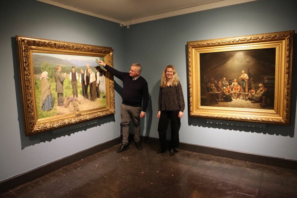 Kuratorene Sandra Lorentzen og Sverre Følstad har jobbet sammen i en årrekke. Her ved fjordårets store utstilling med skatter fra Nasjonalmuseet, her med verk av Erik Werenskiold og Adolph Tidemand. Sandra Lorentzen