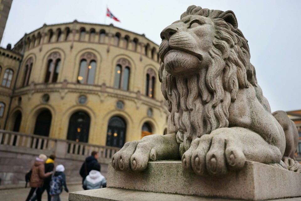De rødgrønne avslørte raskt at gresset ikke er grønnere på andre siden av gjerdet da de kom til makten. Lovnadene om «vanlige folks tur» var et tomt slagord, kartet stemmer ikke med terrenget, mener Frps Roy Steffensen. De rødgrønne avslørte raskt at gresset ikke er grønnere på andre siden av gjerdet da de kom til makten. Lovnadene om «vanlige folks tur» var et tomt slagord, kartet stemmer ikke med terrenget, mener Frps Roy Steffensen.