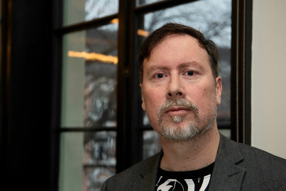 Leif Edward Ottesen Kennair er professor i psykologi, og har forsket på flørting. Leif Edward Ottesen Kennair er professor i psykologi, og har forsket på flørting.