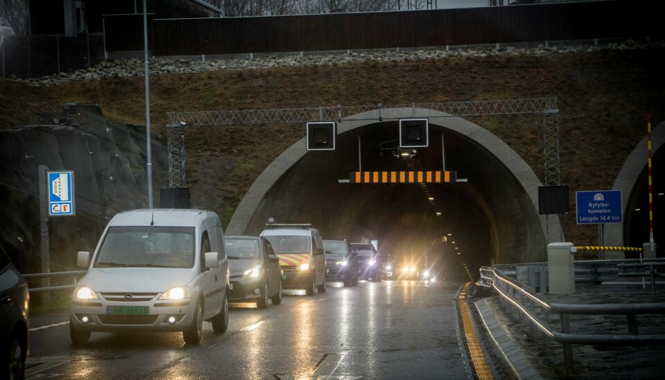 Ryfylketunnelen stengt på grunn av kattunger i tunnelen. Ryfylketunnelen.