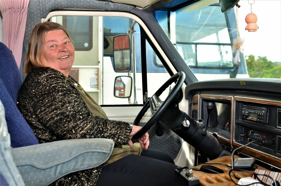 Heidi Agerup (65) har aldri angret på at hun satte seg bak rattet i bobilen for over 25 år siden. I mange år jobbet hun også i Norsk Bobilforening. Heidi Agerup (65) har aldri angret på at hun satte seg bak rattet i bobilen for over 25 år siden. I mange år jobbet hun også i Norsk Bobilforening.