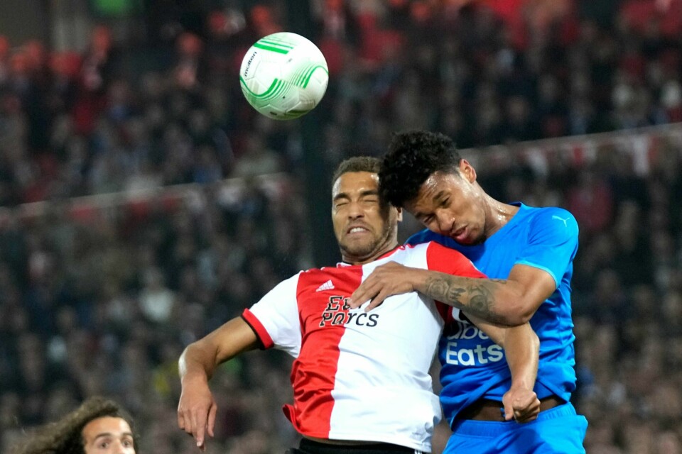 Boubacar Kamara (t.h.) i aksjon for Marseille mot Feyenoords Cyriel Dessers i conferenceligaen nylig. Boubacar Kamara (t.h.) i aksjon for Marseille mot Feyenoords Cyriel Dessers i conferenceligaen nylig. Foto: Peter Dejong / AP / NTB