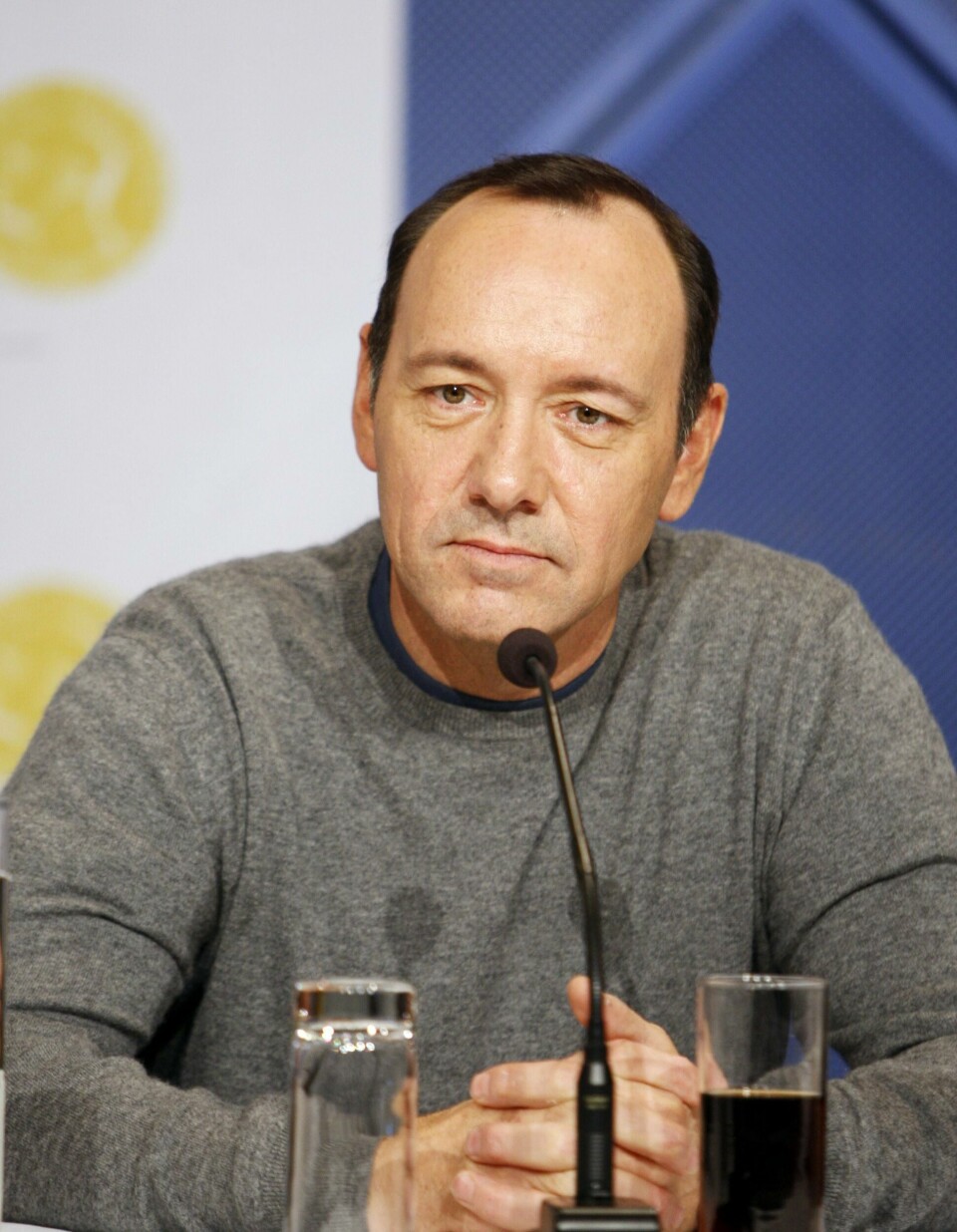 Skuespiller Kevin Spacey på pressekonferansen før Nobelkonserten i Oslo i 2007. Torsdag opplyste den britiske påtalemyndigheten at den har siktet Spacey for fire tilfeller av seksuelle overgrep. Skuespiller Kevin Spacey på pressekonferansen før Nobelkonserten i Oslo i 2007. Torsdag opplyste den britiske påtalemyndigheten at den har siktet Spacey for fire tilfeller av seksuelle overgrep. Foto: Heiko Junge / NTB
