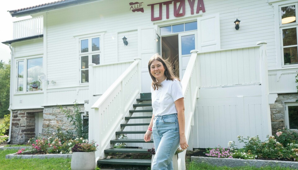 AUF-leder Astrid Hoem på Utøya sommeren 2021. Da var det 10 år siden hun selv kjempet for livet under 22. juli-massakren i 2011. Foto: Torstein Bøe / NTB AUF-lederen utfordret partiledelsen i Arbeiderpartiet på klima i sin tale til nye AUF-ere. Foto: Torstein Bøe / NTB