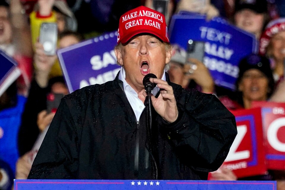 USAs tidligere president Donald Trump kaller stormingen av kongressbygningen i januar 2021 for 'den største bevegelsen' i landets historie. USAs tidligere president Donald Trump kaller stormingen av kongressbygningen i januar 2021 for 'den største bevegelsen' i landets historie. Foto: Gene J. Puskar / AP / NTB