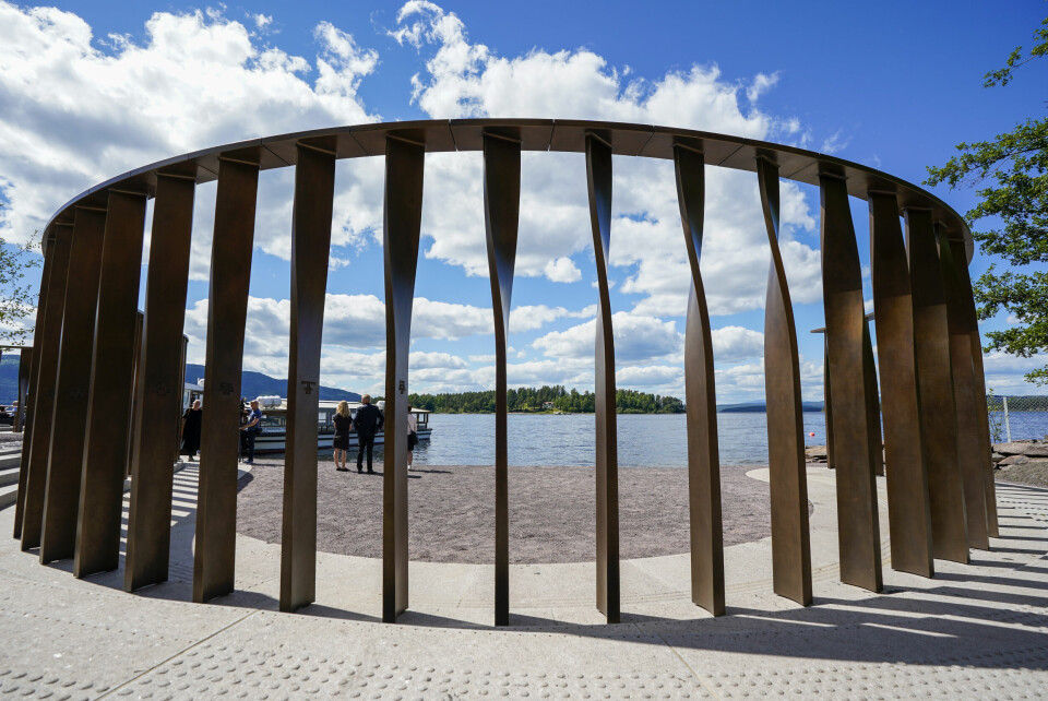 Her er det nye nasjonale minnesmerket på Utøya. Det nasjonale minnestedet etter 22. juli-terroren åpner lørdag. Foto: Lise Åserud / NTB