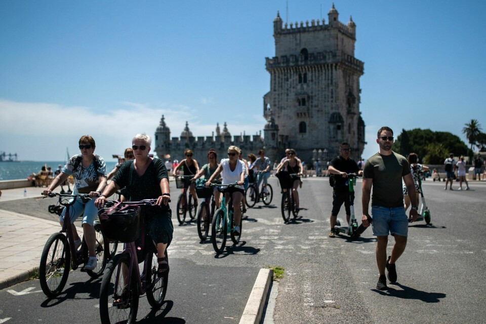I Portugal er BA.5-undervarianten av omikron dominerende nå. Varianten regnes som mer smittsom, men gir trolig ikke mer alvorlig sykdom enn andre omikron-varianter. Her fra Lisboa. I Portugal er BA.5-undervarianten av omikron dominerende nå. Varianten regnes som mer smittsom, men gir trolig ikke mer alvorlig sykdom enn andre omikron-varianter. Her fra Lisboa.