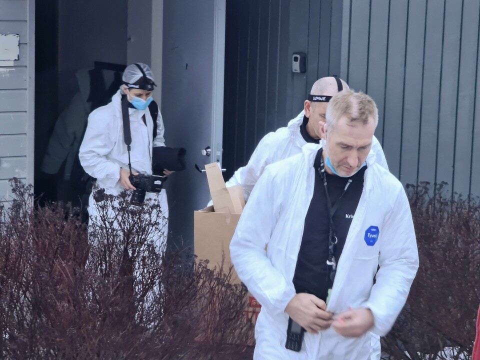 To unge jenter ble funnet omkomne i Spydeberg. Etterforskningen pågår fortsatt for fullt etter at tvillingene Mina Alexandra og Mille Andrea Hjalmarsen ble funnet døde på en adresse i Spydeberg søndag. Foto: Freddie Larsen / NTB