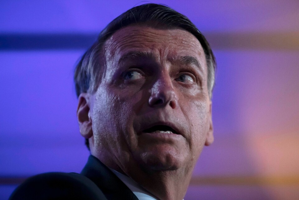 Jair Bolsonaro har ikke uttalt seg mye etter valgnederlaget i oktober. Det har svekket posisjonen hans, mener analytikere. Allerede før presidentperioden var over dro Bolsonaro til Florida. Foto: Bruna Brado / AP / NTB