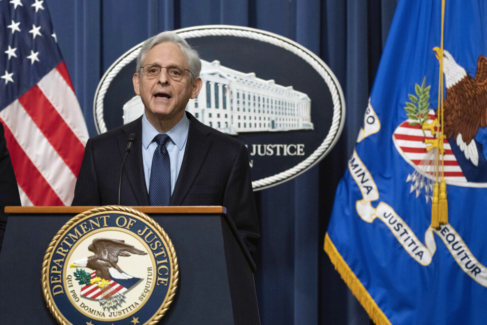 Justisminister Merrick Garland har utnevnt en spesialetterforsker til å granske funnene av dokumenter knyttet til Joe Biden. Justisminister Merrick Garland har utnevnt en spesialetterforsker til å granske funnene av dokumenter knyttet til Joe Biden.