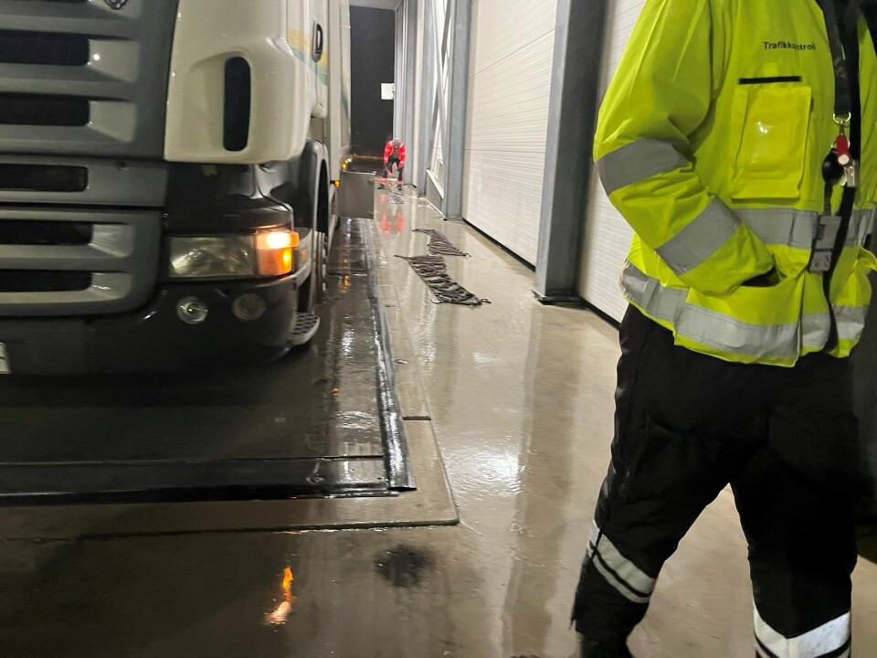 I løpet av dagens kontroll ble 12 Kjøretøy kontrollert for vinterutrustning med dekk og kjetting med alt i orden. I løpet av dagens kontroll ble 12 Kjøretøy kontrollert for vinterutrustning med dekk og kjetting med alt i orden.