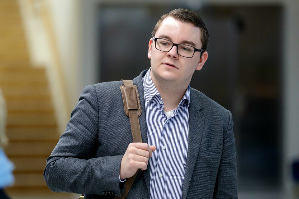 Tidligere journalist i Nettavisen, Espen Teigen, er dømt til å tilbakebetale et lån på 27.000 kroner. Espen Teigen er ferdig som kommunikasjonssjef i Frp. Foto: Cornelius Poppe / NTB