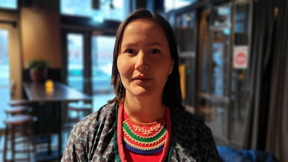 Maja Kristine Jåma, reindriftssame fra Fosen, støtter Amnesty Norges kampanje for samers rettigheter og ber Jonas Gahr Støre ta grep etter Fosen-dommen Maja Kristine Jåma, reindriftssame fra Fosen, støtter Amnesty Norges kampanje for samers rettigheter og ber Jonas Gahr Støre ta grep etter Fosen-dommen