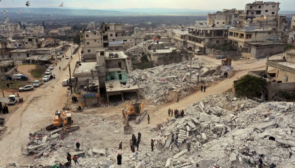 Byen Harem i Idlib-provinsen i Syria fem dager etter jordskjelvet 6. februar. Jordskjelvene er de dødeligste i verden på over ti år. Her fra Harem i Idlib-provinsen i Syria. Foto: Ghaith Alsayed / AP / NTB
