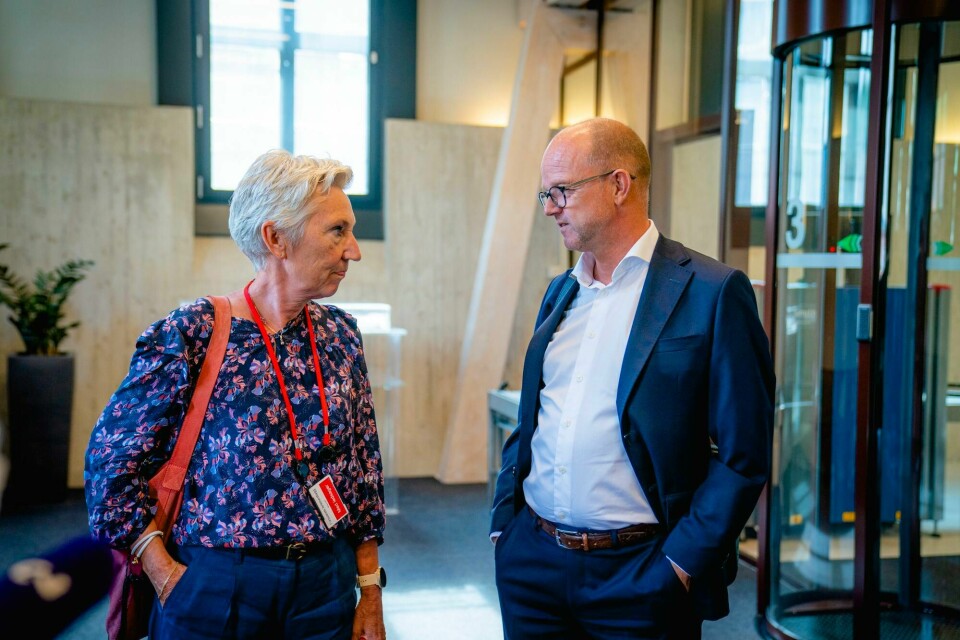 LO-leder Peggy Hessen Følsvik og NHO-direktør Ole Erik Almlid vil føre an i årets lønnsoppgjør. Oslo 20220808. LO-leder Peggy Hessen Følsvik og NHO-direktør Ole Erik Almlid før møtet med regjeringen om kraftsituasjonen.Foto: Stian Lysberg Solum / NTB