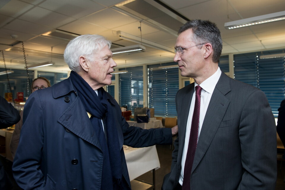 Arne Treholt og Jens Stoltenberg i anledning Arne Strands avskjedsfest på Dagsavisen. Arne Treholt og Jens Stoltenberg i anledning Arne Strands avskjedsfest på Dagsavisen.