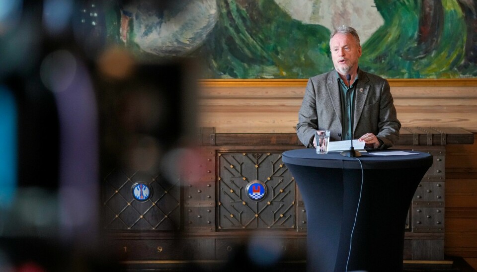 Byrådsleder Raymond Johansen må svare på hva byrådet har gjort de siste årene i forbindelse med situasjonen ved Oslos helsehus. Byrådsleder Raymond Johansen presenterte onsdag en rekke endringer i byrådet. Helsebyråd Robert Steen (Ap) går av og erstattes av Marte Scharning Lund (Ap). Foto: Beate Oma Dahle / NTB