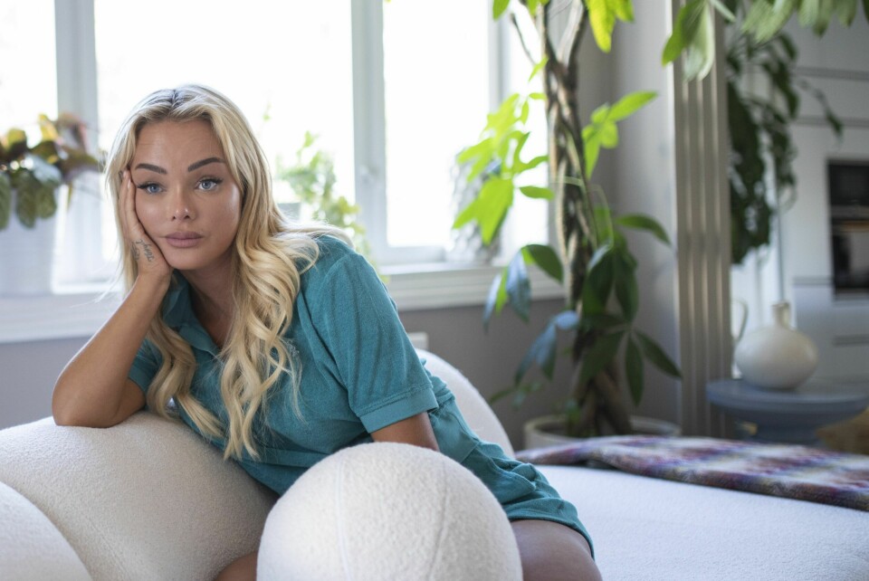 Nesten halvparten av de spurte svarer at NRK bør avslutte samarbeidet med Sophie Elise Isachsen. Sophie Elise til Lørdagsportrett