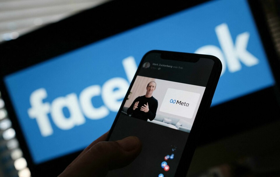 Facebook og andre sosiale medieplattformer begrenser innhold uten at årsaken er åpenbar for den det gjelder, skriver forfatterne. Facebook
