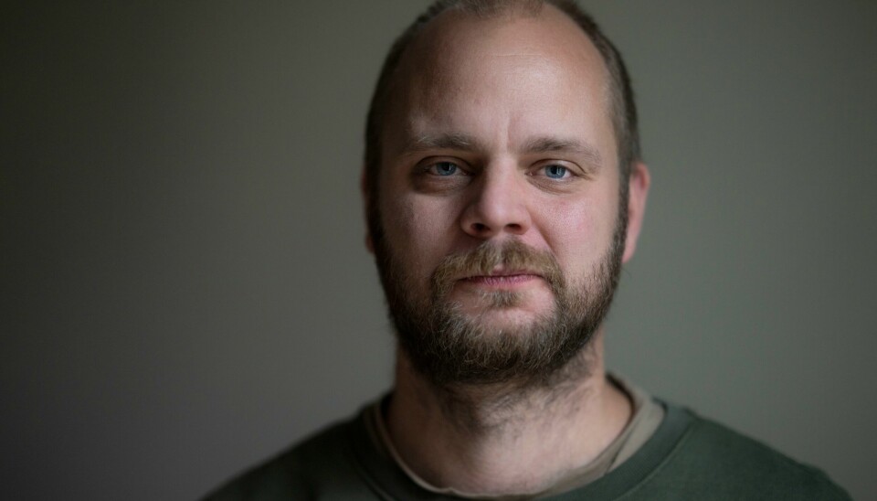 Mimir Kristjansson har gjort det til sitt store politiske prosjekt å løfte folk på ulike statlige ytelser ut av fattigdom. – Ingen kommer nærmere jobb av å få kutt i dagpengene sine, sier Mimir Kristjansson.