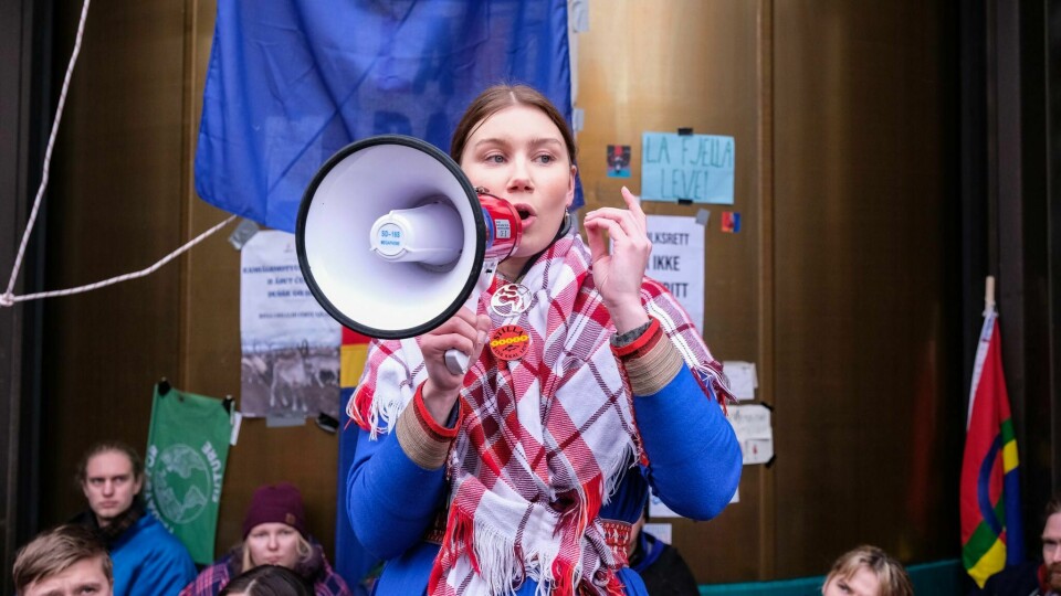 Ella Marie Hætta Isaksen, pressekonferanse foran Olje- og energidepartementet avblåser Fosen-aksjonen. Ella Marie Hætta Isaksen, pressekonferanse foran Olje- og energidepartementet avblåser Fosen-aksjonen.