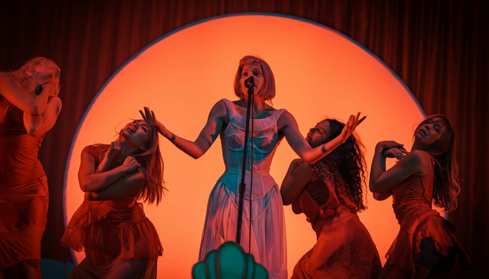 Aurora på Øyafestivalen i Oslo i fjor. Aurora på Øyafestivalen i Oslo i fjor. Foto: Heiko Junge / NTB