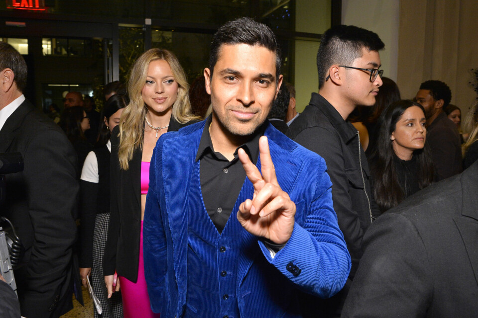 Wilmer Valderrama har arbeidet for å få en modernisert dramaversjon av den meksikanskættede spansktalende amerikanske helten Zorro. Nå er serien under utvikling, med Valderrama i hovedrollen som Zorro. Wilmer Valderrama har arbeidet for å få en modernisert dramaversjon av den meksikanskættede spansktalende amerikanske helten Zorro. Nå er serien under utvikling, med Valderrama i hovedrollen som Zorro.