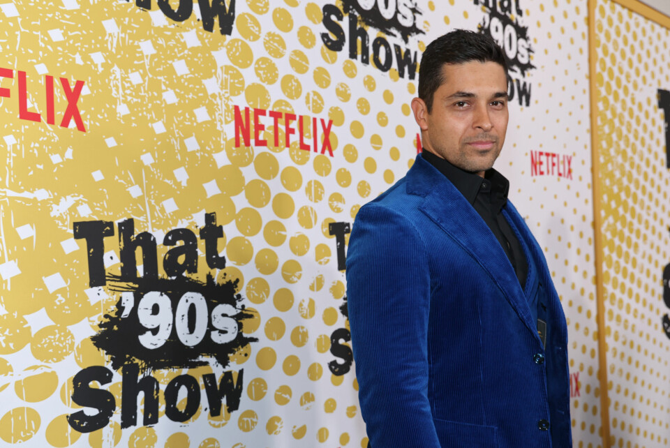 Det ligger an til at Wilmer Valderrama endelig skal få realisert visjonen om å lage og spille i en modernisert versjon av Zorro-eventyrene. etter at Disney har kommet til «Z» i arkivet på let etter nye remake-prosjekter. Her er hovedrolleinnehaveren ved premieren på «That '90s Show» i januar. Det ligger an til at Wilmer Valderrama endelig skal få realisert visjonen om å lage og spille i en modernisert versjon av Zorro-eventyrene. etter at Disney har kommet til «Z» i arkivet på let etter nye remake-prosjekter. Her er hovedrolleinnehaveren ved premieren på «That '90s Show» i januar.