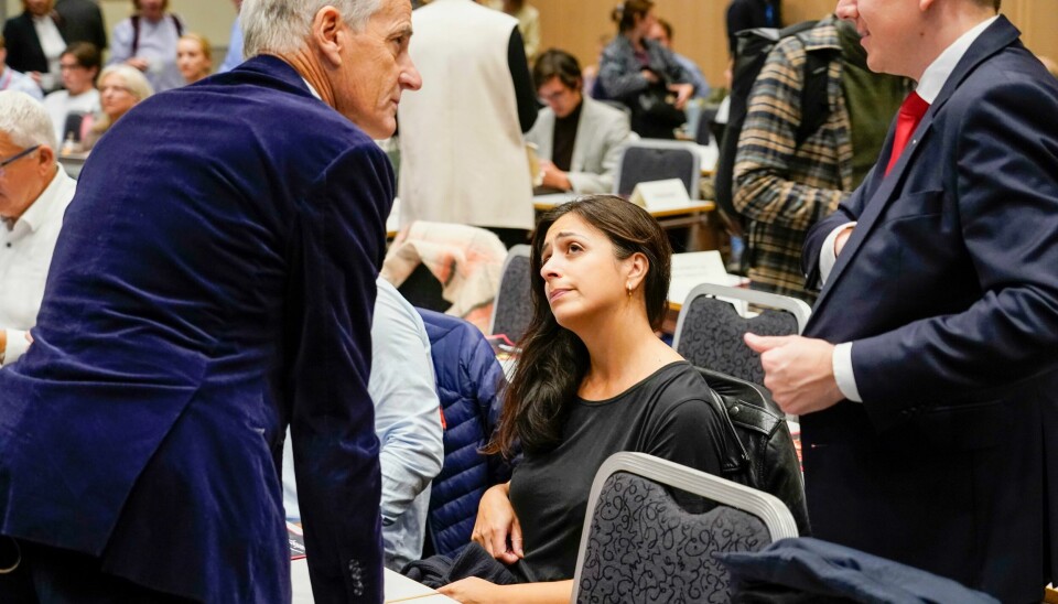 Jonas Gahr Støres og Hadia Tajik under Arbeiderpartiets landsstyremøte i 2022. Jonas Gahr Støres og Hadia Tajik under Arbeiderpartiets landsstyremøte i 2022.