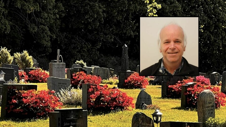 Kirken i Fredrikstad har avtale om å stelle 3.000 gravplasser. Årets sommerbeplantning har nådd nye høyder. – Vi jobber kontinuerlig for å finne riktige planter, sier gravlundsjef Bjørn Thore Amundsen. Kirken i Fredrikstad har avtale om å stelle 3.000 gravplasser. Årets sommerbeplantning har nådd nye høyder. – Vi jobber kontinuerlig for å finne riktige planter, sier gravlundssjef Bjørn Thore Amundsen.