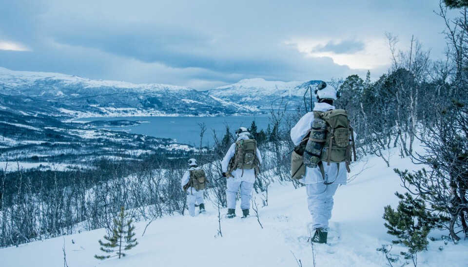 Over 20.000 soldater fra ni land deltok under militærøvelsen Joint Viking 2023. Her er Heimevernets Innsatsstyrke Varg på en oppklareringspatrulje under øvelsen i Nord Norge. Soldater fra Innsatsstyrke Varg på oppklareringspatrulje under vinterøvelsen Joint Viking 2023.