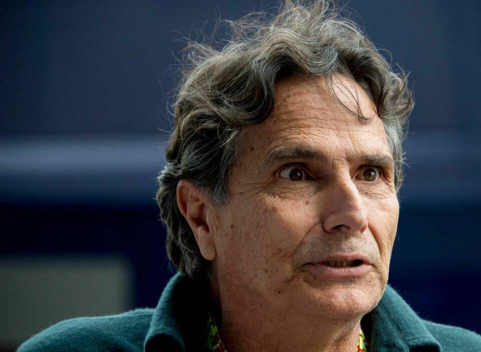 En av sportens legender og verdensmester, Nelson Piquet, er dømt for rasistiske og homofobiske uttalelser om Formel 1-stjerne Lewis Hamilton. Nelson Piquet