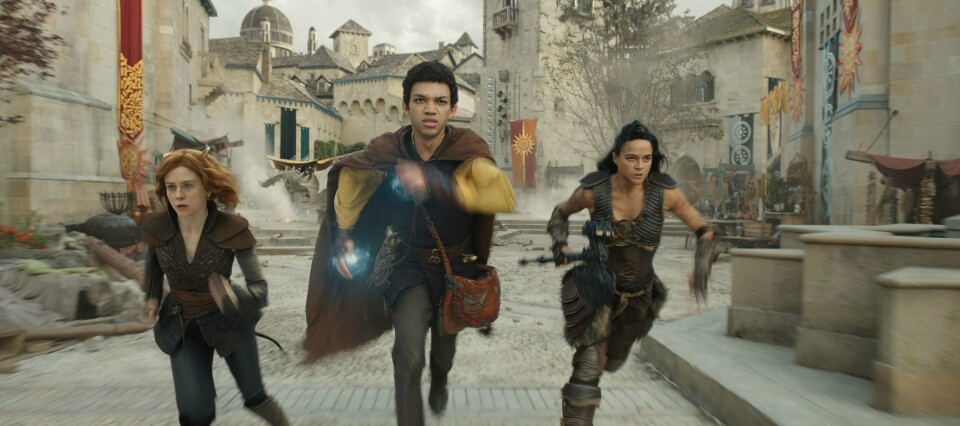 Sophia Lillis som Doric, Justice Smith som Simon og Michelle Rodriguez som Holga i spillfilmatiseringen «Dungeons & Dragons: Honor Among Thieves». «Dungeons & Dragons: Honor Among Thieves»