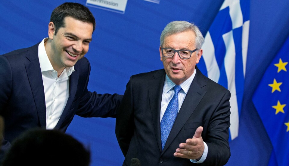 De smiler til fotografene, men stemningen har surnet mellom Hellas’ statsminister Alexis Tsipras (til venstre) og EU-kommisjonens president Jean-Claude Juncker. FOTO: Emmanuel Dunand/NTB scanpix De smiler til fotografene, men stemningen har surnet mellom Hellas’ statsminister Alexis Tsipras (til venstre) og EU-kommisjonens president Jean-Claude Juncker. FOTO: Emmanuel Dunand/NTB scanpix