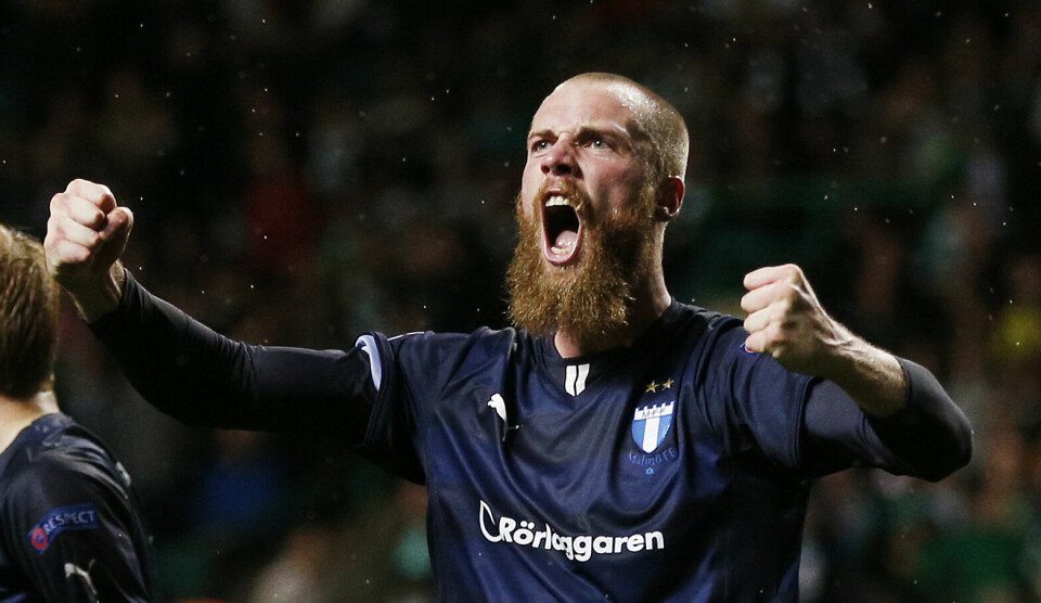 Jo Inge Berget har nettopp scoret sitt andre mål på Celtic Park mot sn gamle klubb. FOTO: RUSSELL CHEYNE/NTB SCANPIX Jo Inge Berget har nettopp scoret sitt andre mål på Celtic Park mot sn gamle klubb. FOTO: RUSSELL CHEYNE/NTB SCANPIX