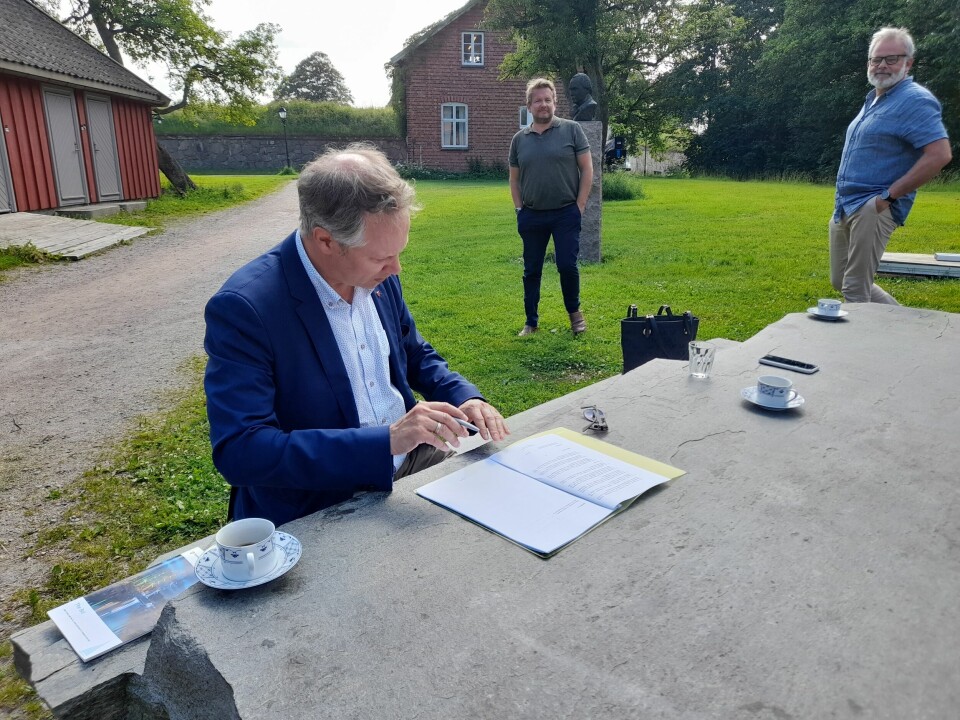 I 2021 signerte daværende ordfører Jon-Ivar Nygård (Ap) avtalen med Sail Training Internationals om å være vertshavn for Tall Ships Races i 2023. I bakgrunnen står kulturdirektør Ole-Henrik H. Pettersen og tidligere TSR-general Ingar Guttormsen. Jon-Ivar Nygård signerer Tall Ships Races-avtale