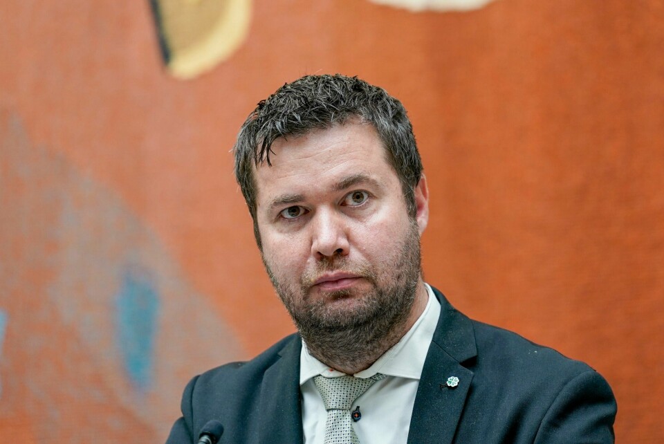 Stortingsrepresentant Geir Pollestad (Sp) lover at lakseskatten ikke blir slik regjeringen har foreslått. Foto: Stian Lysberg Solum / NTB Geir Pollestad sier Senterpartiets stortingsgruppe mener regjeringen må bruke enda sterkere virkemidler for å begrense strømproduksjonen for eksport. Foto: Stian Lysberg Solum / NTB